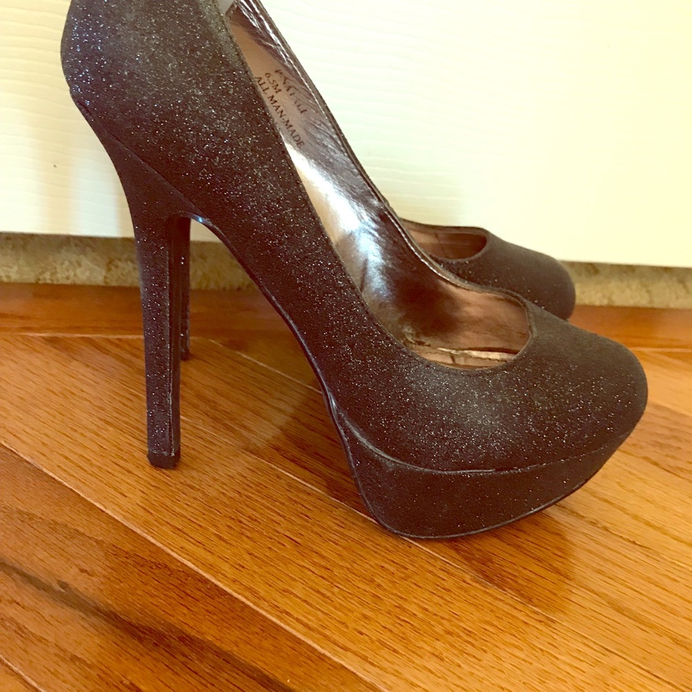 Steve Madden sparkle prom or dress shoes. Black